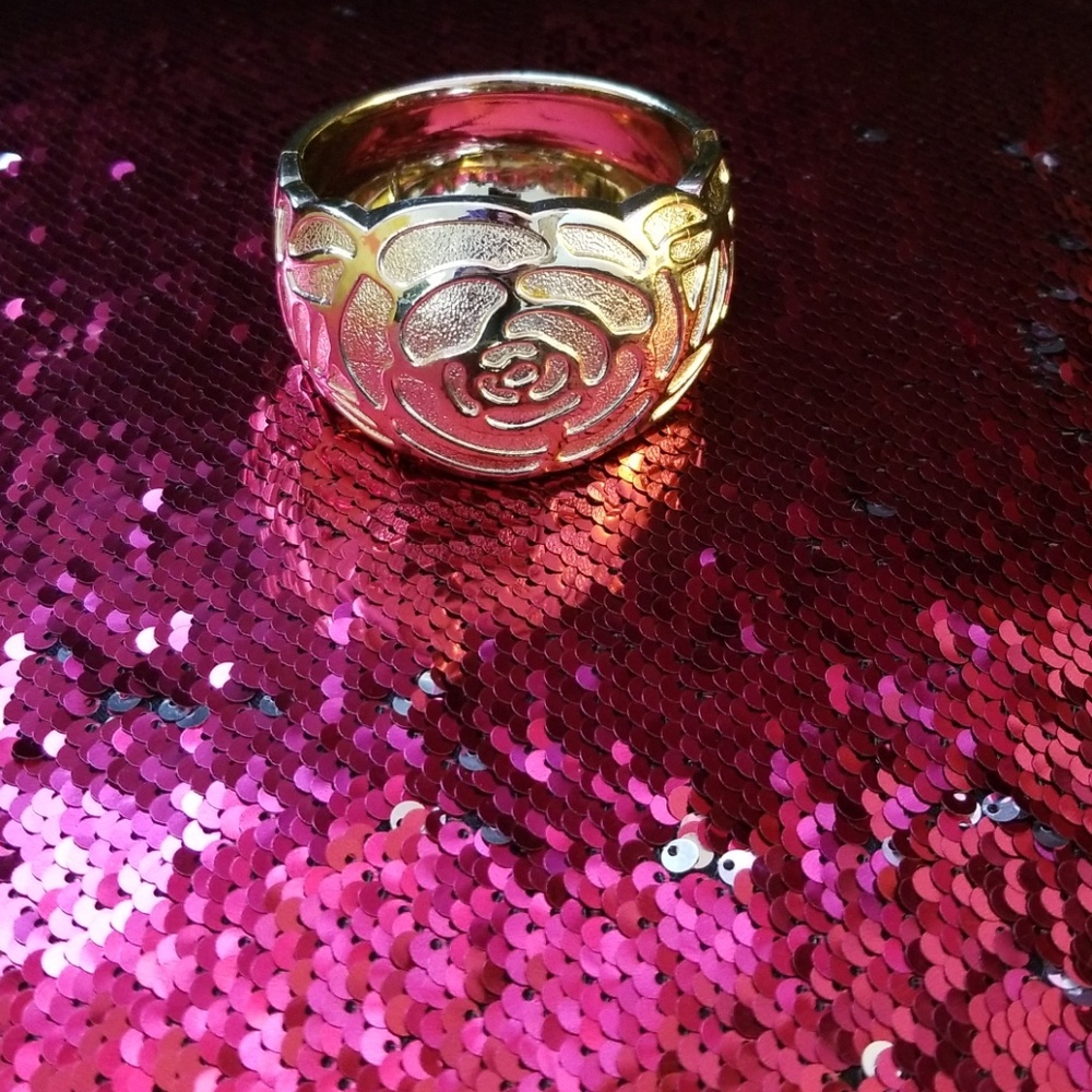 Silver rose fashion bracelet